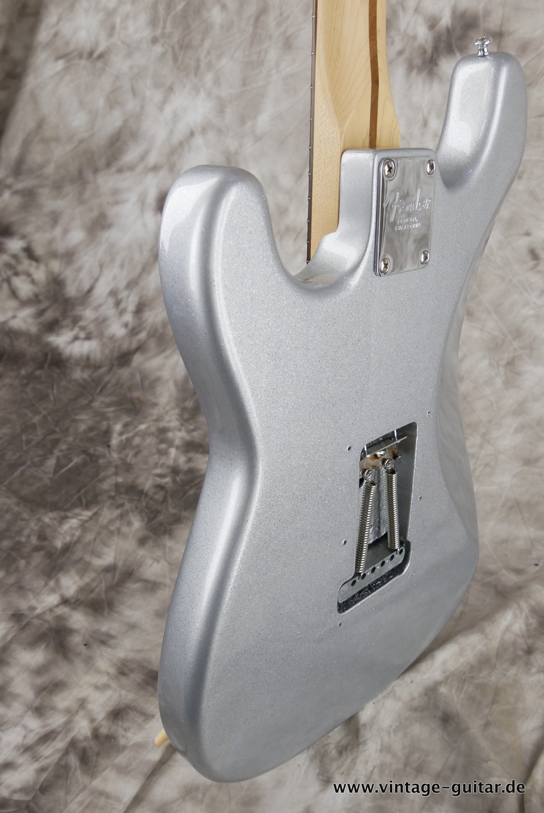 Fender_Stratocaster_built_from_parts_US_neck_ silver_sparkle_2021-007.JPG